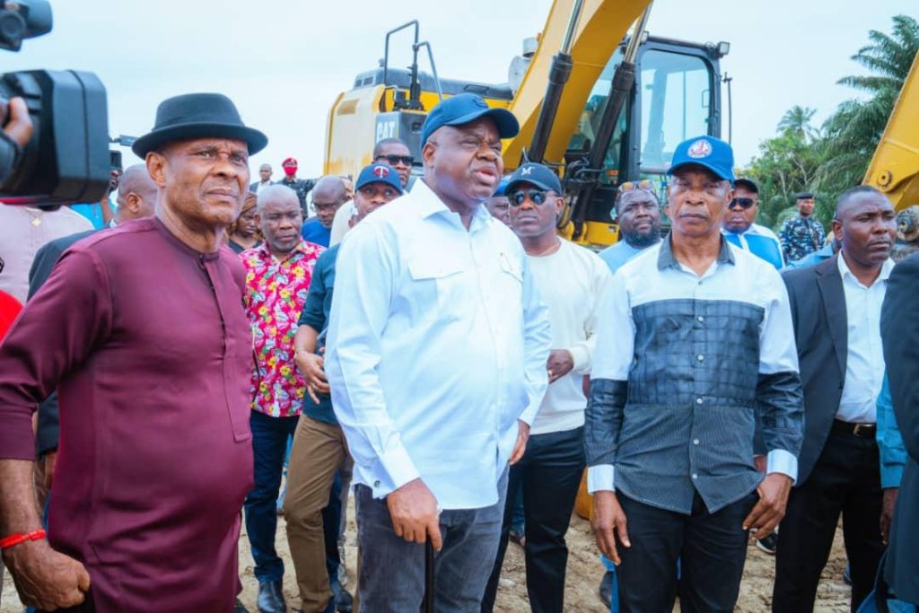 Governor Diri and officials